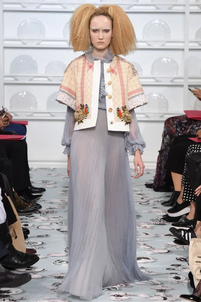 Look 12